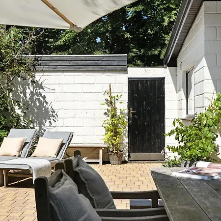 Semesterbostad Live In A 70s Oasis In The Middle Of The Forest Græsted